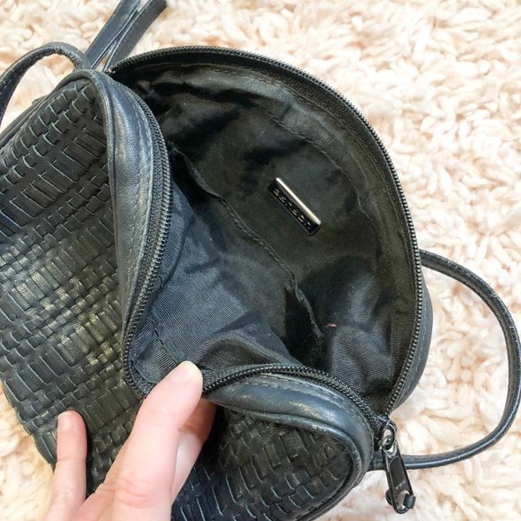 Vintage Faux Leather Black Woven Crossbody Purse - Picture 5 of 7